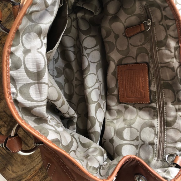 Leather Coach Handbag 💯 Authentic - Picture 10 of 13